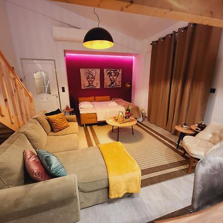 Luxury Loft Apartment Yiota Patras Exterior foto