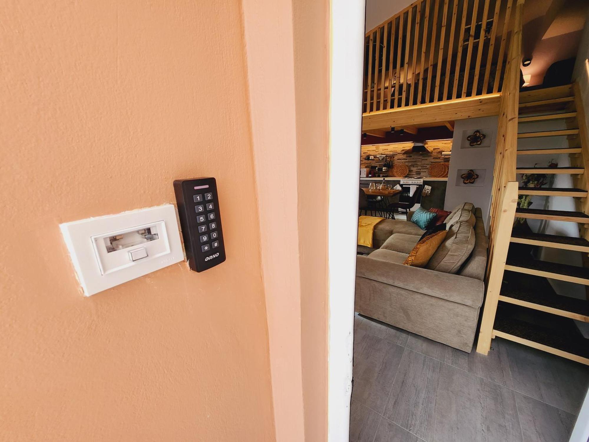 Luxury Loft Apartment Yiota Patras Exterior foto